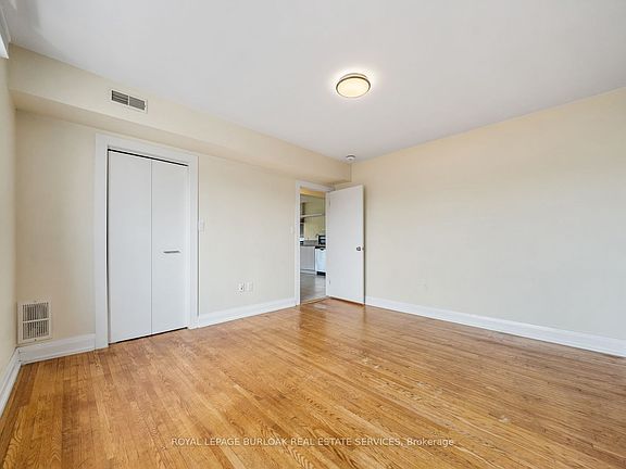 3rd image of 1207 Hurontario St #B