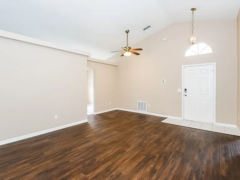 337 Riunite Cir — Photo 4