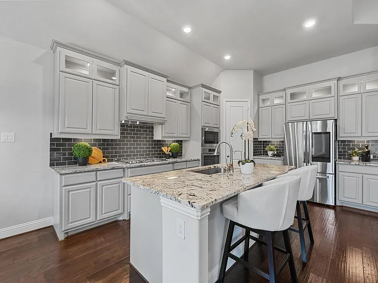 14336 Gatewood Ln — Photo 3