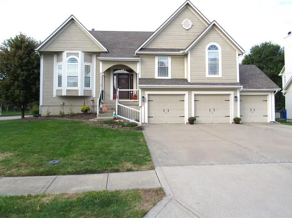 21024 W 116th Ter, Olathe, KS 66061