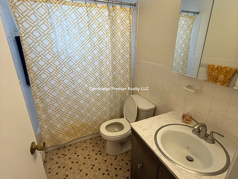 10 Cameron Ave #10 — Photo 13