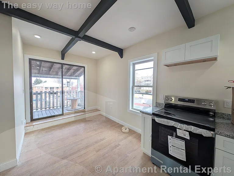 5 Lowell Cir #3 — Photo 8