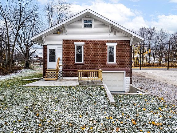 4th image of 613 Wooster Rd N