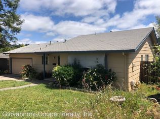 812 University St, Healdsburg, CA 95448