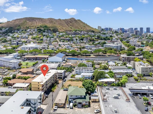24 Hialoa St APT 41, Honolulu, HI 96817