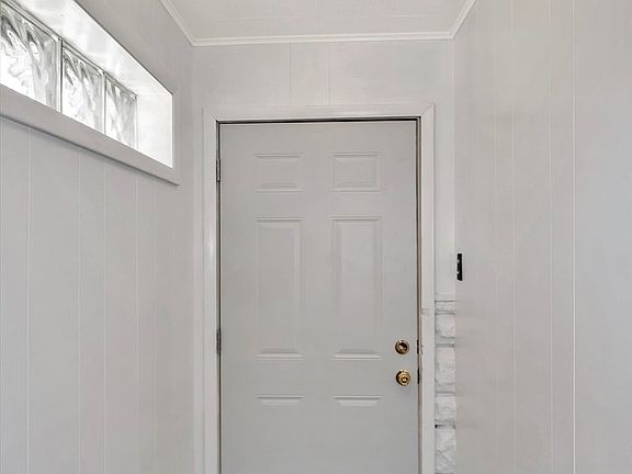 3rd image of 342 Minocqua St