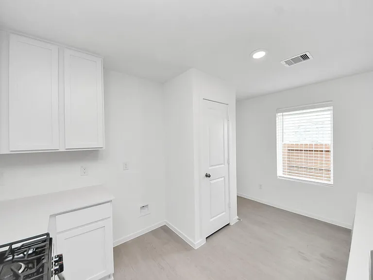 7730 Lavender Jade Dr — Photo 15
