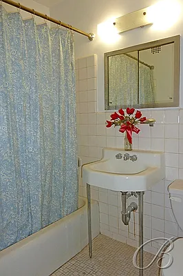 Sold by Bellmarc Realty | media 9