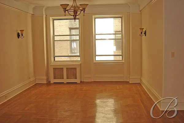 Sold by Bellmarc Realty | media 2