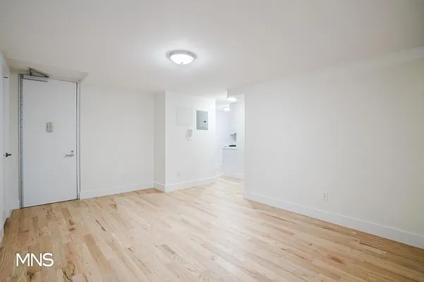 Rented by MNS Marketing | media 14