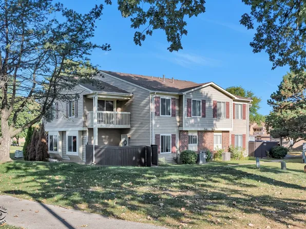 6 Fernwood Dr #6D, Bolingbrook, IL 60440