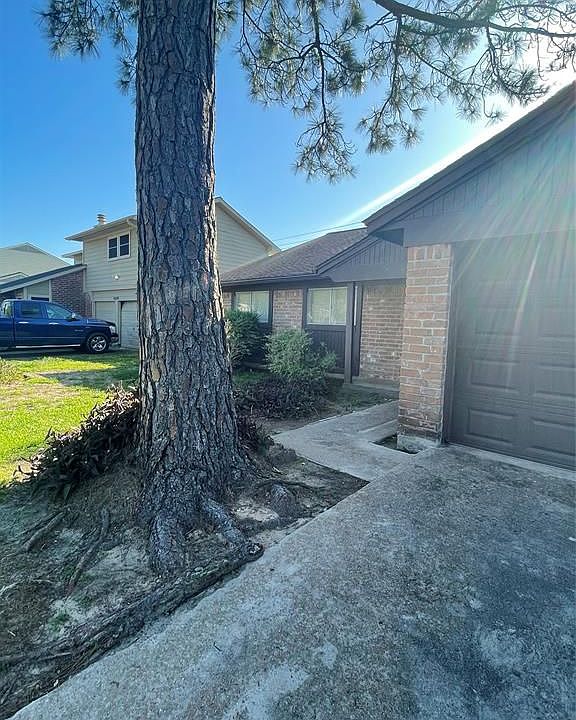 1st image of 16502 Lonesome Quail Dr