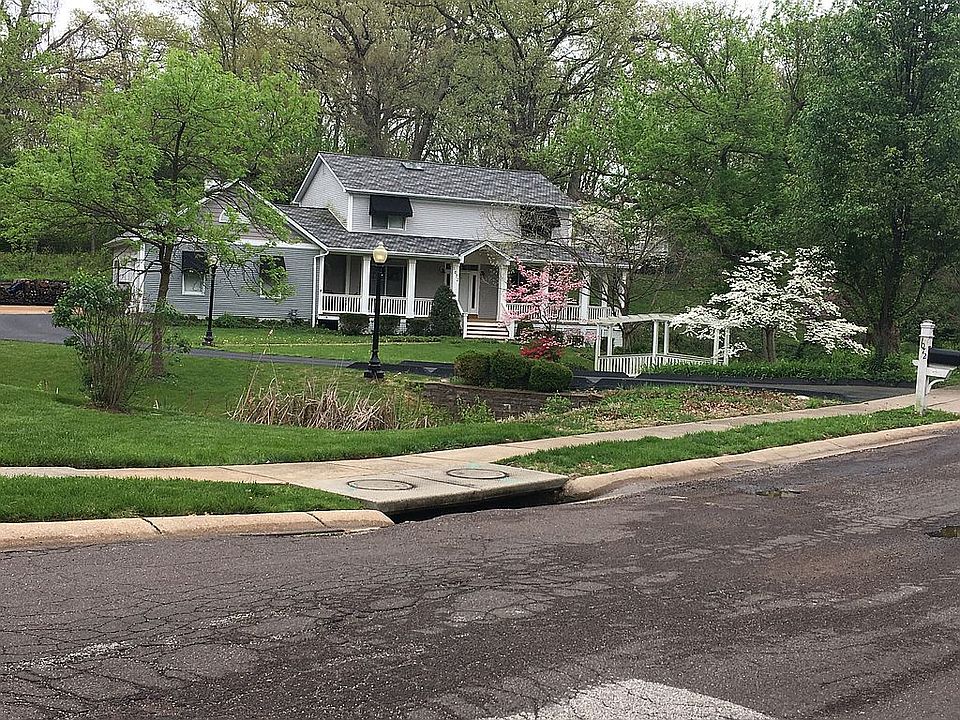 1st image of 1072 Chatelet Dr