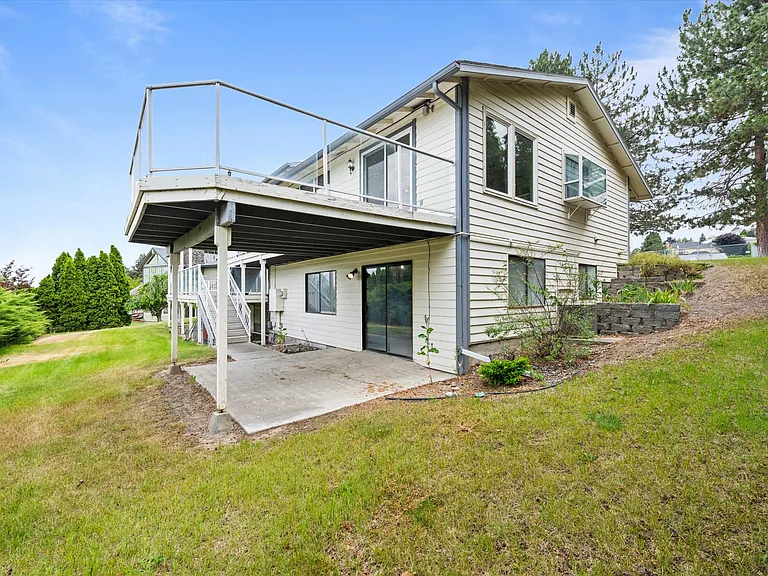 212 Edgewood Dr — Photo 33