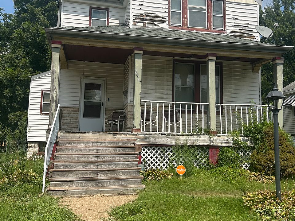 1st image of 2025 Switzer Ave