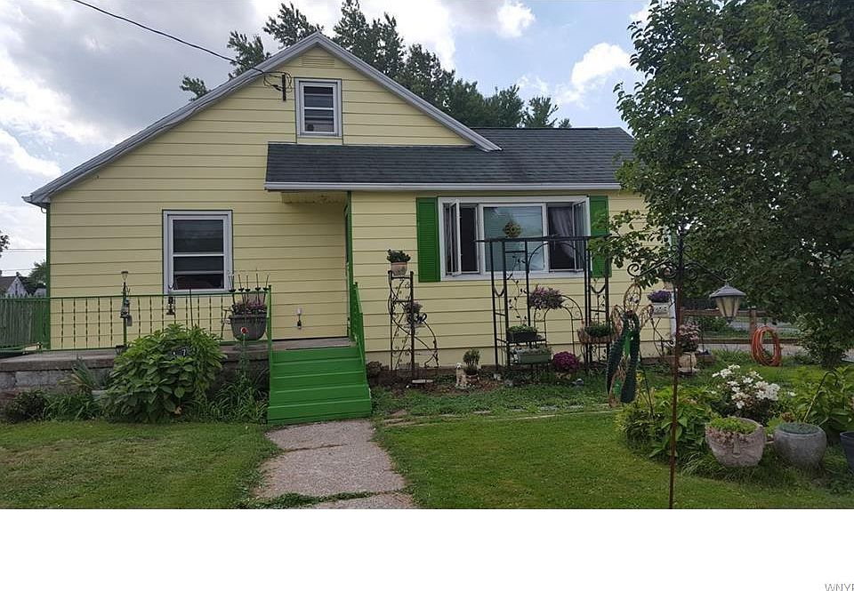 1st image of 107 Evergreen Pl