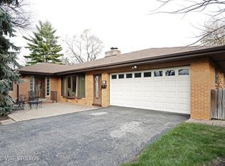 307 W Lonnquist Blvd, Mount Prospect, IL