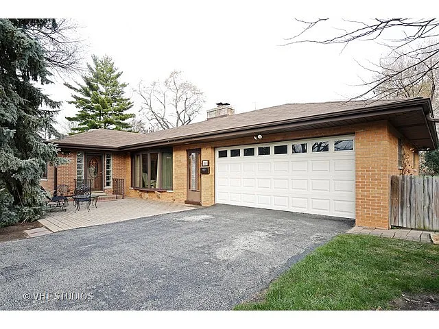 307 W Lonnquist Blvd photo 1