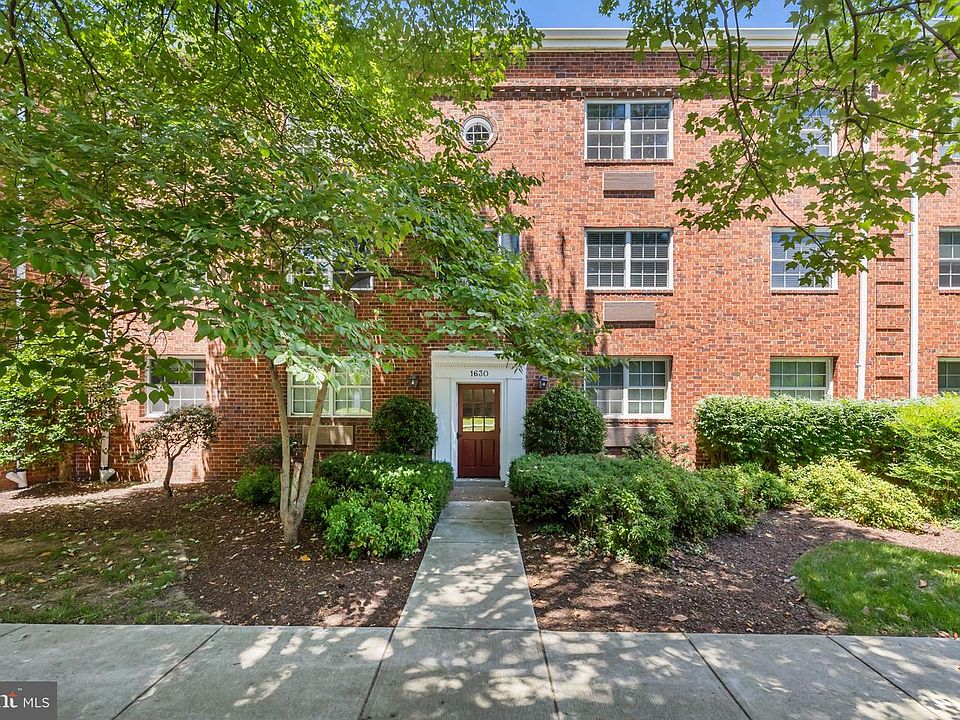 1st image of 1630 W Abingdon Dr APT 302