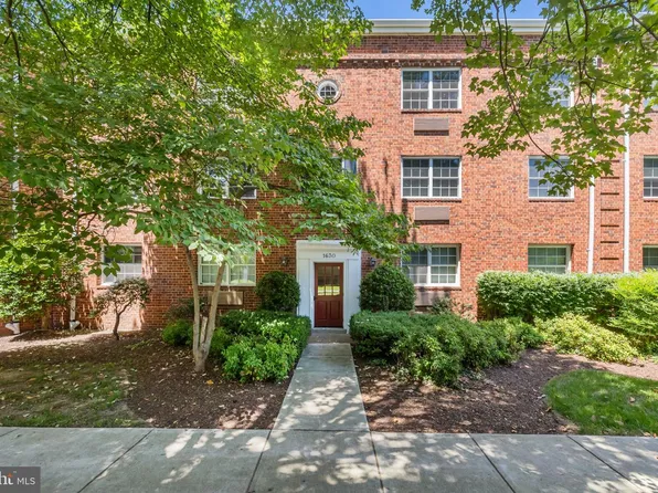 1630 W Abingdon Dr APT 302, Alexandria, VA 22314