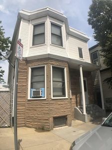 602-604 Saratoga St, East Boston, MA, 02128