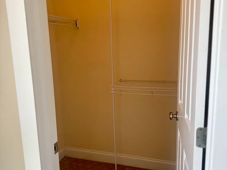 116 Savannah Ave — Photo 16