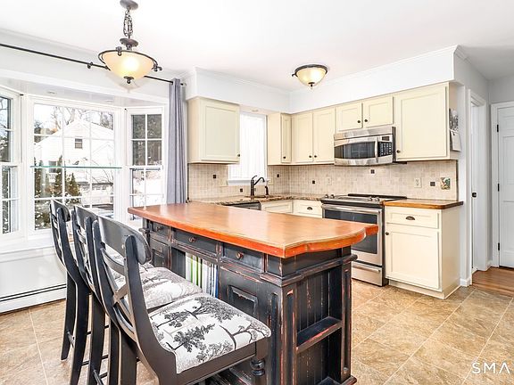 5th image of 16A Pole Bridge Road