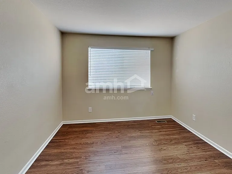 20342 E 40th Pl — Photo 12