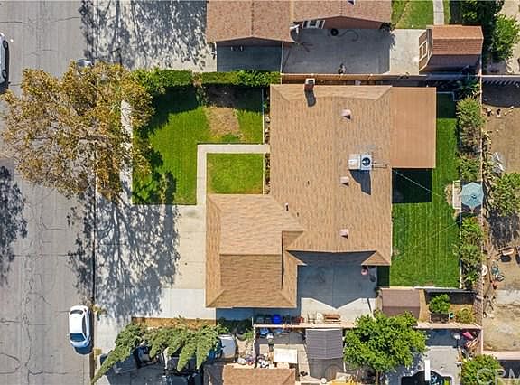 5th image of 9550 Sycamore Dr