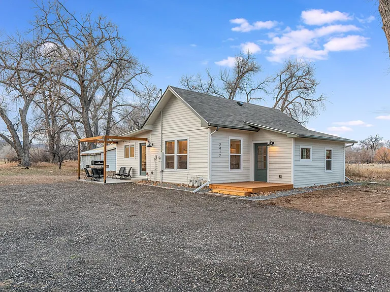 2417 N Overland Trl — Photo 3