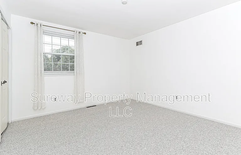 276 Highland Ave — Photo 17