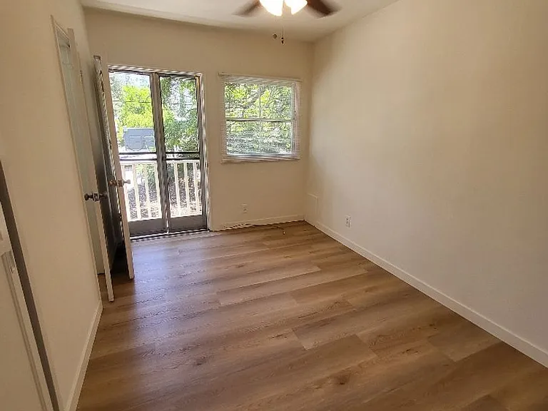 120 S Craig Ave — Photo 9