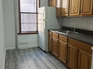 571 Nostrand Ave APT 3R, Brooklyn, NY 11216