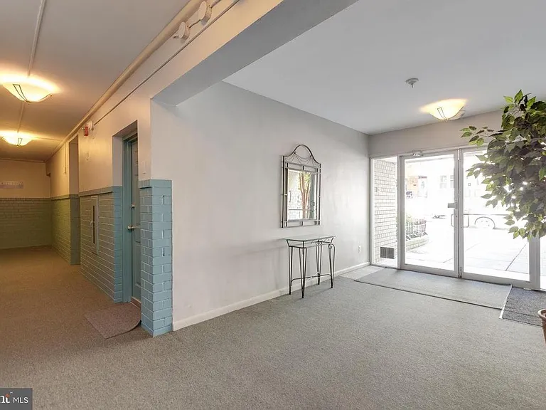 610 Longfellow St NW #306 — Photo 2