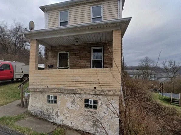 670 Division St, Wall, PA 15148