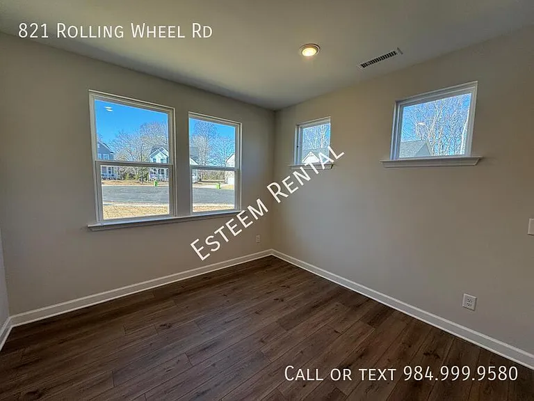 821 Rolling Wheel Rd — Photo 6
