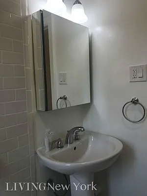 Rented by Living New York | media 13