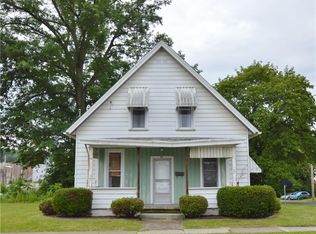 71 W Rebecca St, East Palestine, OH