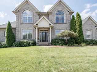 1710 Crosstimbers Dr, Louisville, KY 40245