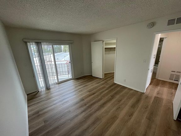 4th image of 11727 Dorothy St APT 303