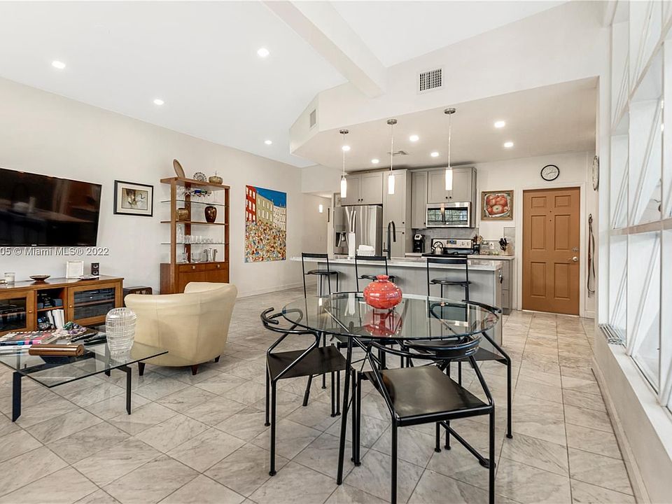 1st image of 3599 Vista Ct