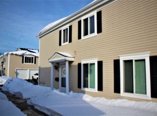 616 E Old Willow Rd, Prospect Heights, IL 60070