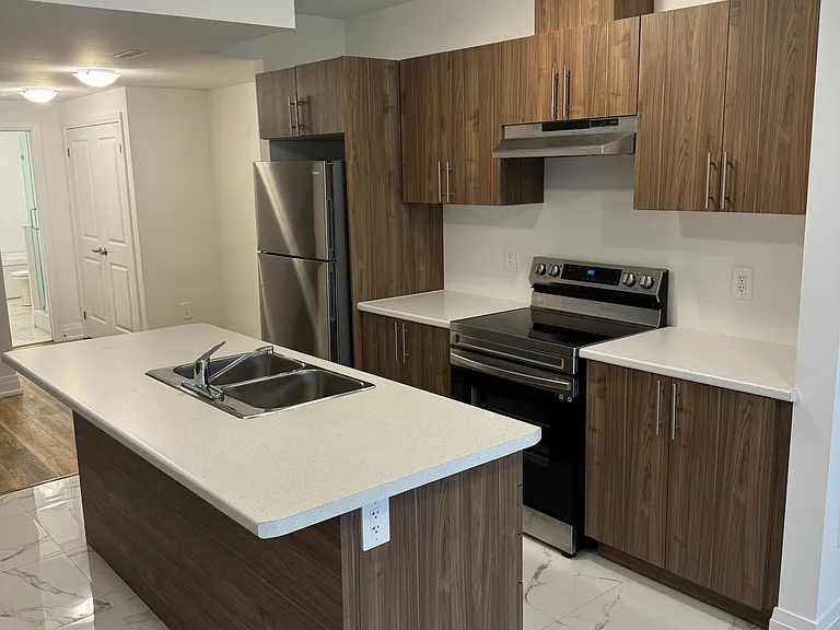 184 Franklin Trl #LOWER — Photo 3