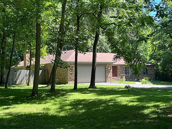 3rd image of 950 Saddle Brook Dr