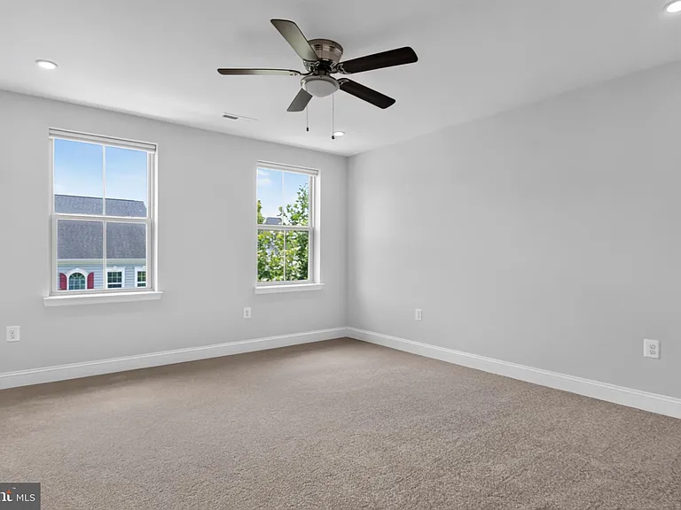 12241 Bluffwood Ter — Photo 21