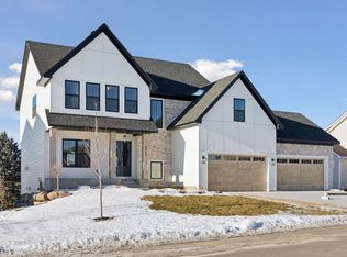 4715 Comstock Ln N, Plymouth, MN 55446