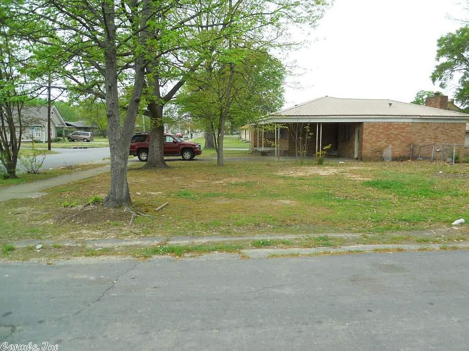 1st image of 623 W 18th St