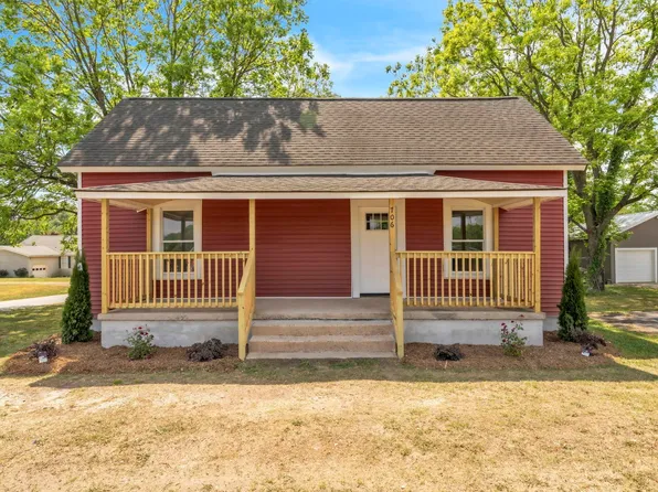 706 S 5th St, Easley, SC 29640
