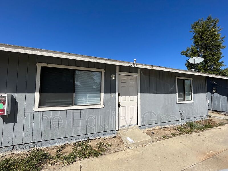 1st image of 10961 Thompson Dr