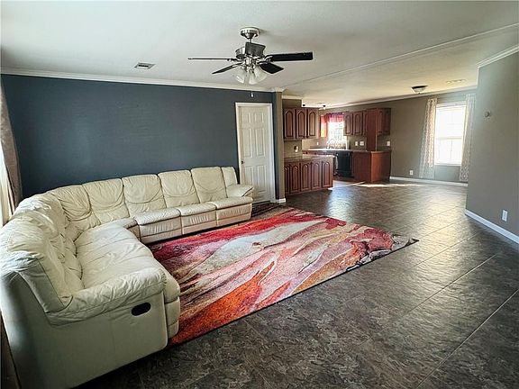 4th image of 143 Forest Dr